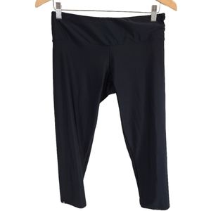 Onzie Women's Black Yoga Capri Leggings